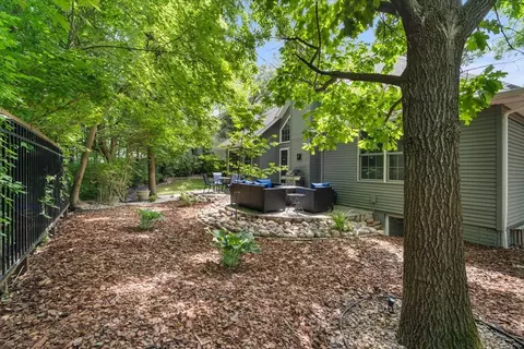 1502 Sweetbriar Dr, Bloomington, IL 61701 photo 32