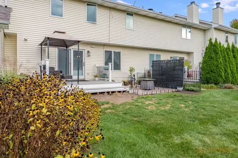 Exterior - 10846 Timer Dr W, Huntley, IL 60142 photo 2 of 2