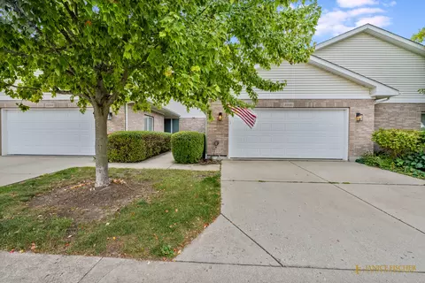 10846 Timer Dr W, Huntley, IL 60142