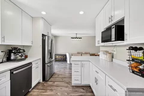 Kitchen - 519 N Harrison St, Algonquin, IL 60102 photo 3 of 4