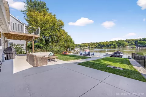 Exterior - 519 N Harrison St, Algonquin, IL 60102 photo 4 of 5