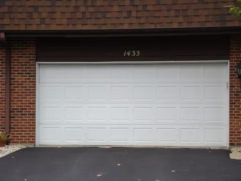 1433 Woodhollow Dr, Flossmoor, IL 60422