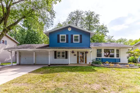 847 E Cooper Dr, Palatine, IL 60074