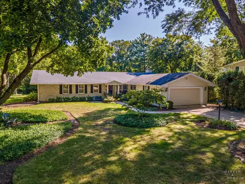 315 Old Mill Rd, Barrington, IL 60010