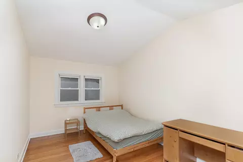 Bedroom - 1840 Nimitz Dr, Des Plaines, IL 60018 photo 2 of 3