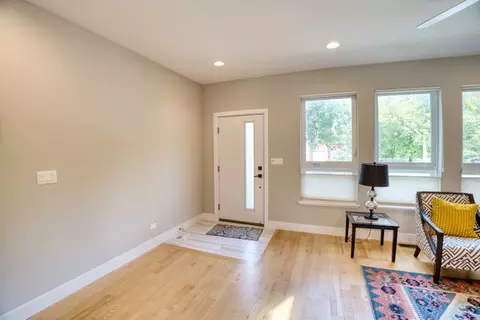 Entry Way - 929 W 33rd Pl, Chicago, IL 60608 photo 1 of 2