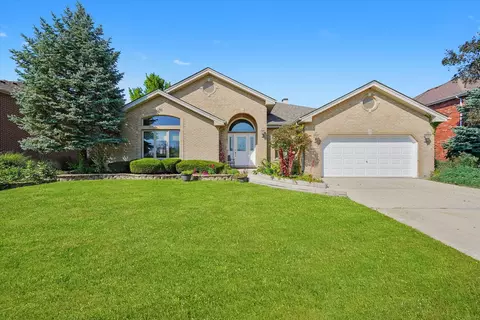 10760 Ridgewood Dr, Palos Park, IL 60464
