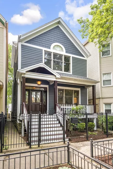 2918 N Racine Ave, Chicago, IL 60657