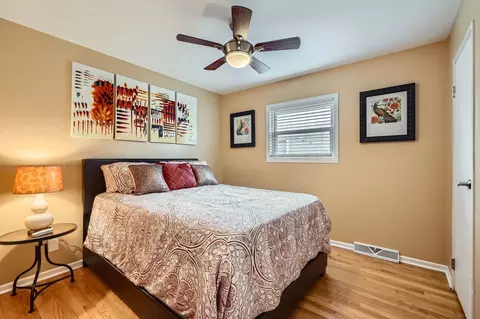 437 S Elmhurst Rd, Mount Prospect, IL 60056 photo 16