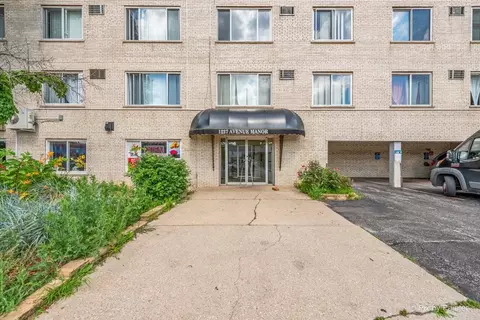 1227 S Harlem Ave #514, Berwyn, IL 60402