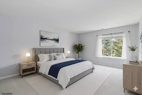 Bedroom - 945 E Kenilworth Ave #318, Palatine, IL 60074 photo 1 of 3
