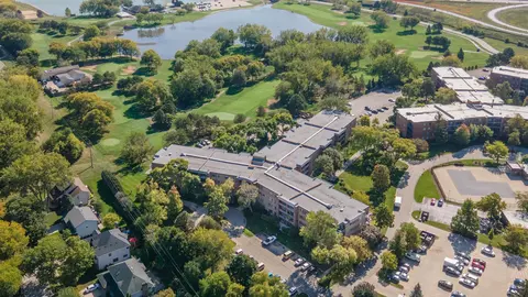 View/Area - 945 E Kenilworth Ave #318, Palatine, IL 60074 photo 1 of 6