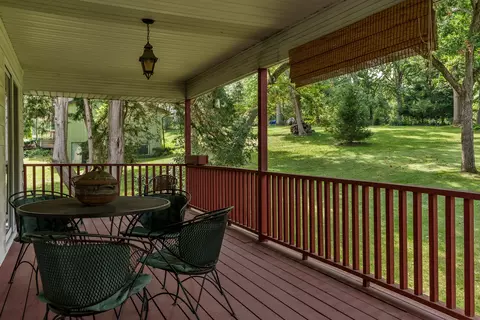 Exterior - 11752 Love Rd, Roscoe, IL 61073 photo 6 of 10