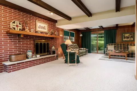 Living - 11752 Love Rd, Roscoe, IL 61073 photo 4 of 7