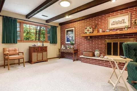 Living - 11752 Love Rd, Roscoe, IL 61073 photo 5 of 7
