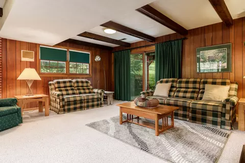 Living - 11752 Love Rd, Roscoe, IL 61073 photo 6 of 7