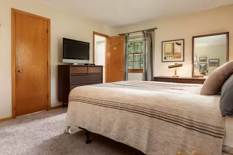 Bedroom - 11752 Love Rd, Roscoe, IL 61073 photo 6 of 7