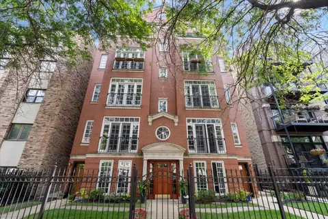 637 W Wrightwood Ave #4W, Chicago, IL 60614