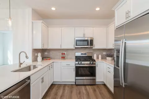 383 Masters Dr, Addison, IL 60101 photo 6