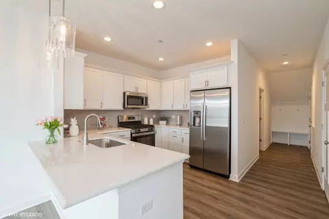 383 Masters Dr, Addison, IL 60101 photo 5