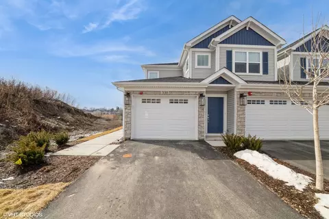 383 Masters Dr, Addison, IL 60101 photo 2