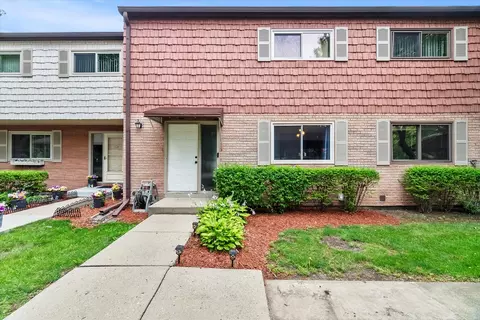425 Commanche Trl #425, Wheeling, IL 60090