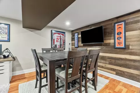 Dining - 425 Commanche Trl #425, Wheeling, IL 60090 photo 3 of 3