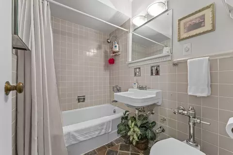 2135 Central St #3W, Evanston, IL 60201 photo 11