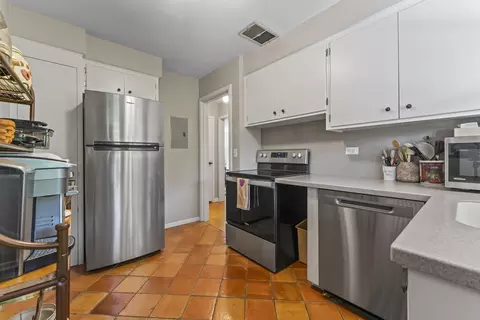 2135 Central St #3W, Evanston, IL 60201 photo 10