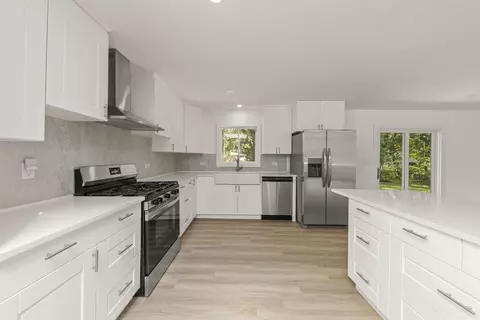 Kitchen - 24726 W Pleasant Ct, Plainfield, IL 60586 photo 1 of 2