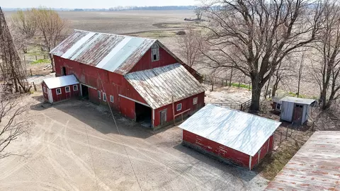 26596 Fairhaven Rd, Chadwick, IL 61014 photo 3