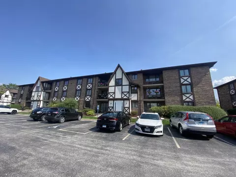 10516 Ridge Cove Dr #36C, Chicago Ridge, IL 60415