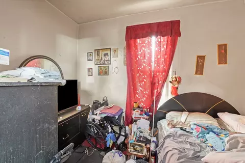 Bedroom - 1513 S Komensky Ave, Chicago, IL 60623 photo 4 of 4