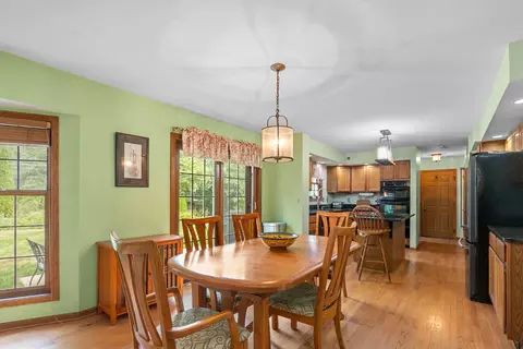 Dining - 555 Basil Rd, Lake Bluff, IL 60044 photo 3 of 4