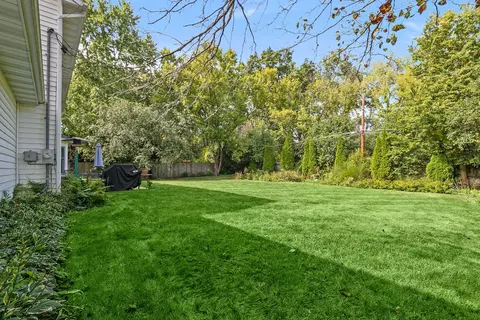 Exterior - 555 Basil Rd, Lake Bluff, IL 60044 photo 5 of 5