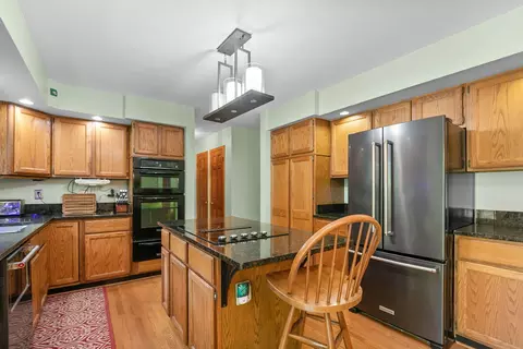 Kitchen - 555 Basil Rd, Lake Bluff, IL 60044 photo 1 of 1