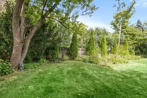 Exterior - 555 Basil Rd, Lake Bluff, IL 60044 photo 3 of 5