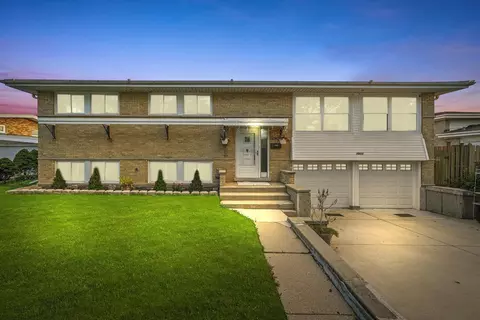 7803 Churchill St, Morton Grove, IL 60053