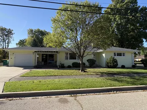 1004 Douglas St, Joliet, IL 60435