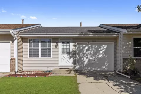 1114 Riverwood Dr #1114, Algonquin, IL 60102