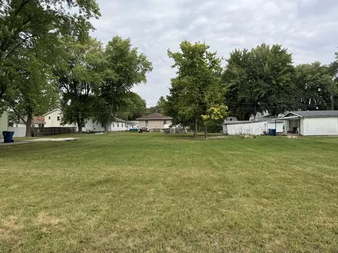 lot14 Sherman Ave, Pontiac, IL 61764