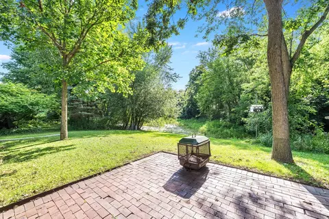 900 Ruth Dr, Elgin, IL 60123 photo 25