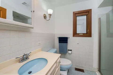 900 Ruth Dr, Elgin, IL 60123 photo 17