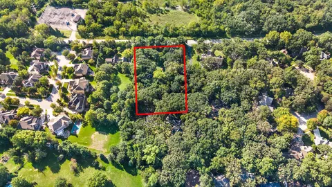 25 W 500 Royce Rd, Naperville, IL 60565