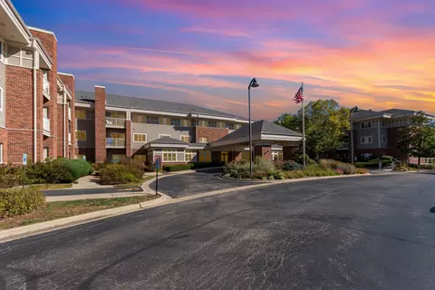 801 N Mclean Blvd #220, Elgin, IL 60123
