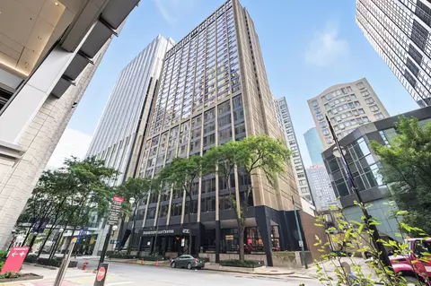 233 Erie St #1905, Chicago, IL 60611
