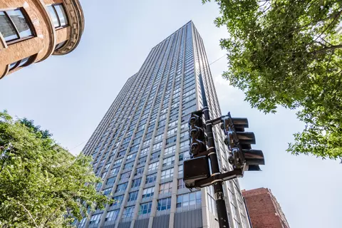 655 W Irving Park Rd #1808, Chicago, IL 60613