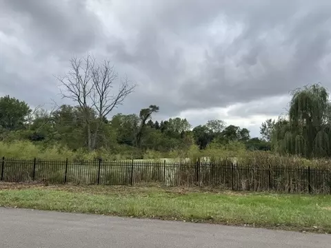 6764 W Creekside Dr, Long Grove, IL 60047
