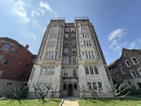 6922 S Jeffery Blvd #3S, Chicago, IL 60649