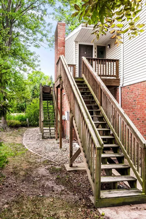 903 N Linden St #111, Normal, IL 61761